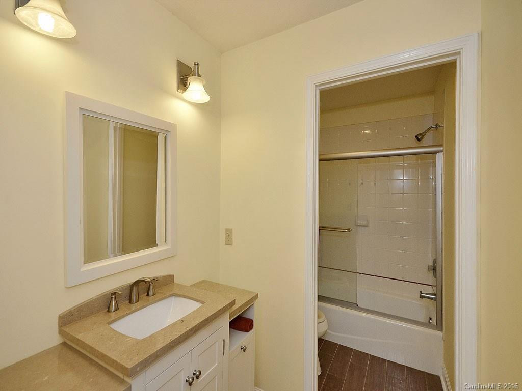 35 Oak Hollow Drive - Photo 13