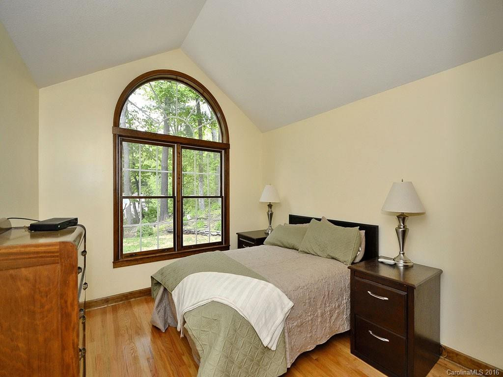 35 Oak Hollow Drive - Photo 14