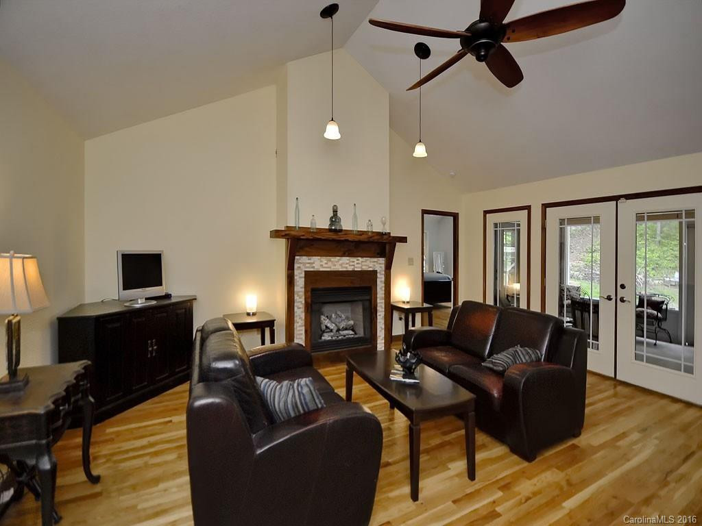 35 Oak Hollow Drive - Photo 4