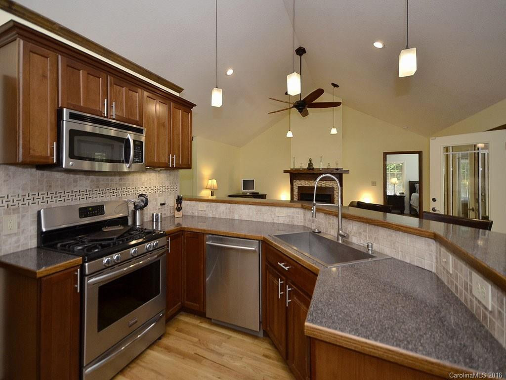 35 Oak Hollow Drive - Photo 7