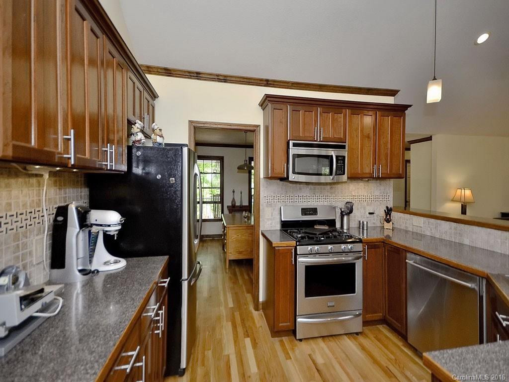 35 Oak Hollow Drive - Photo 8