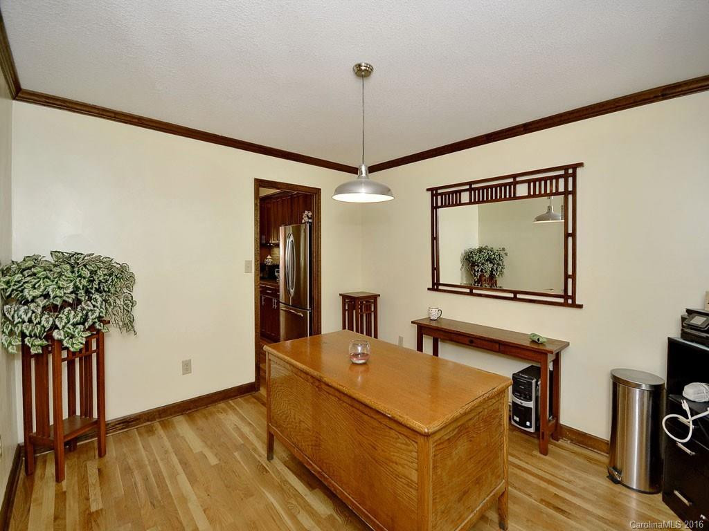 35 Oak Hollow Drive - Photo 9