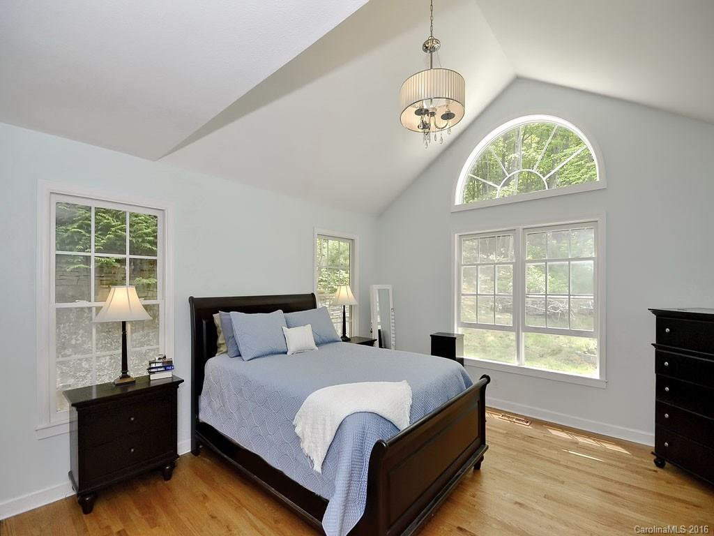 35 Oak Hollow Drive - Photo 10