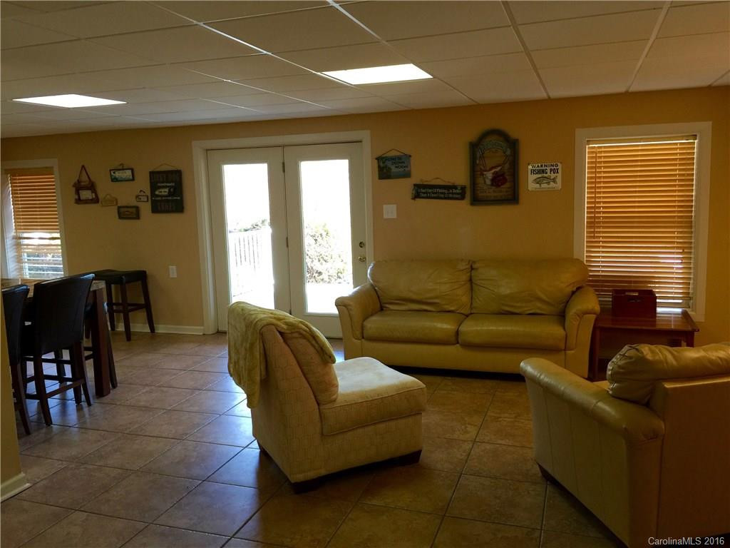 968 Plantation Drive - Photo 11