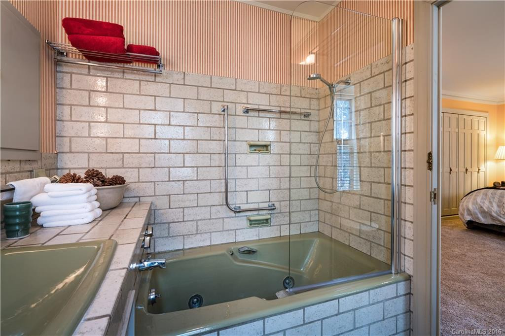 185 Macon Avenue #B10 - Photo 17