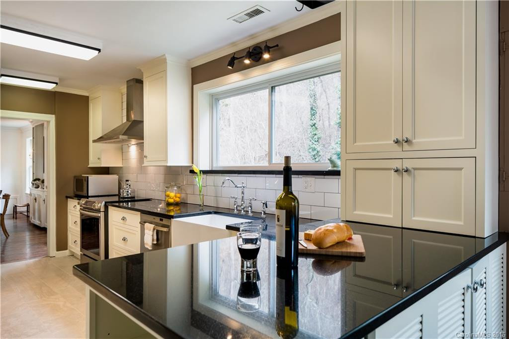 185 Macon Avenue #B10 - Photo 8