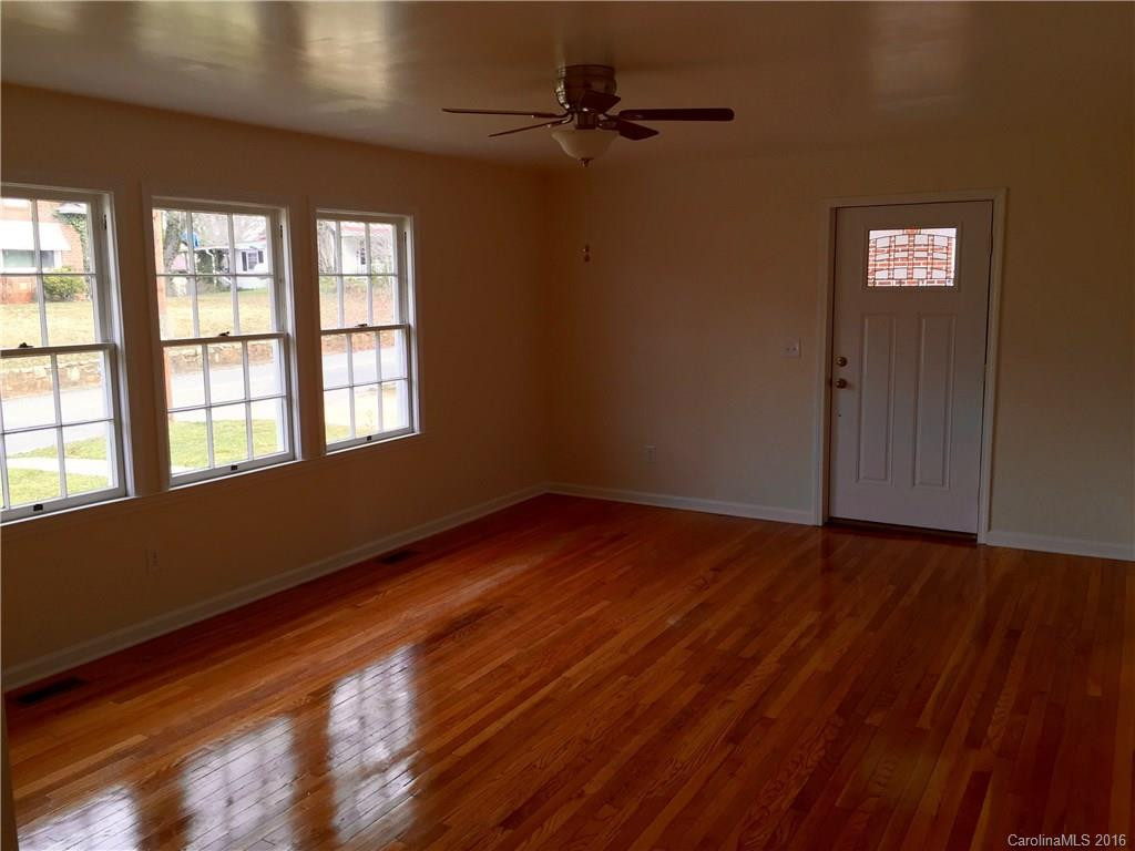 342 Oak Street - Photo 2