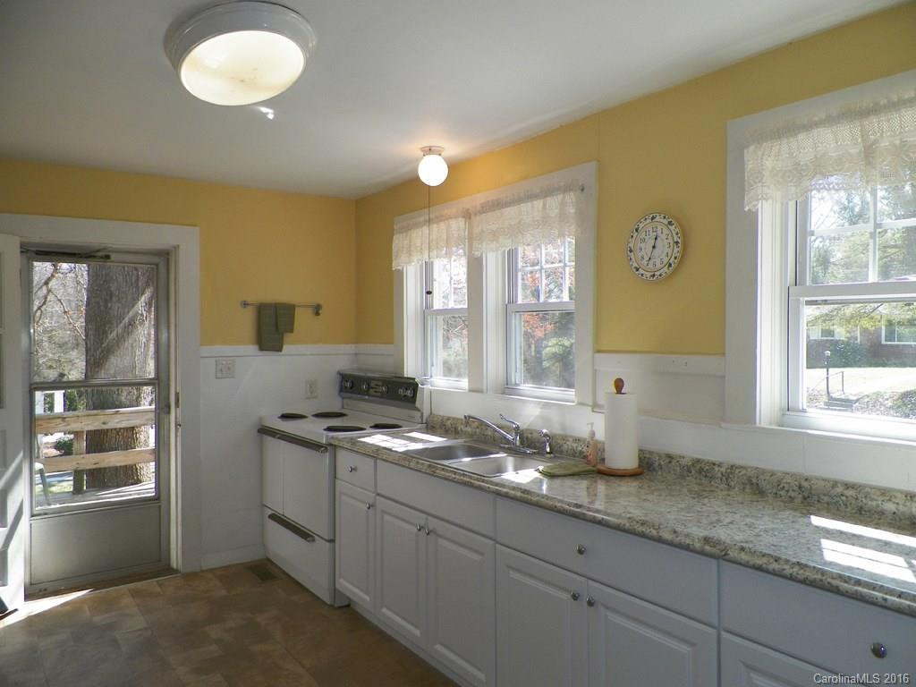 943 Tunnel Road - Photo 4