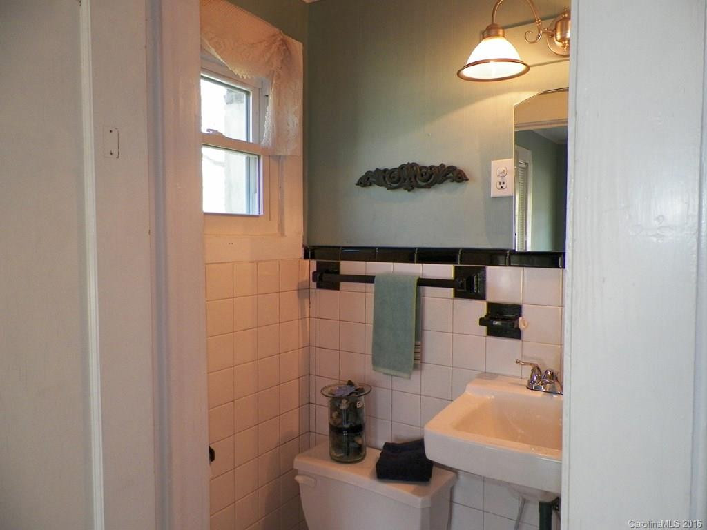 943 Tunnel Road - Photo 10