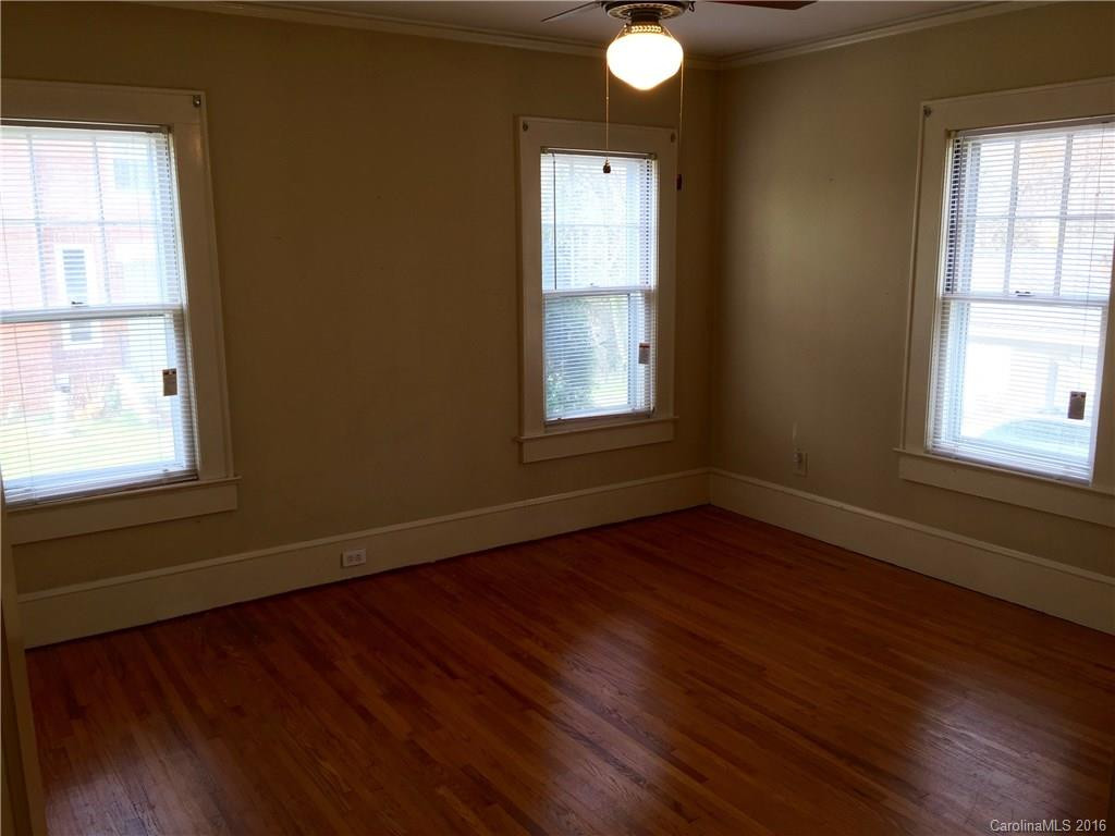 321 Oak Street - Photo 8