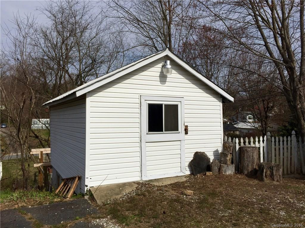 321 Oak Street - Photo 10