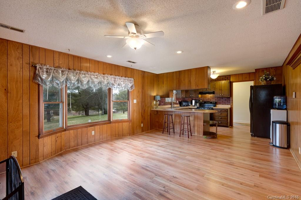 1318 Alexander Road - Photo 13
