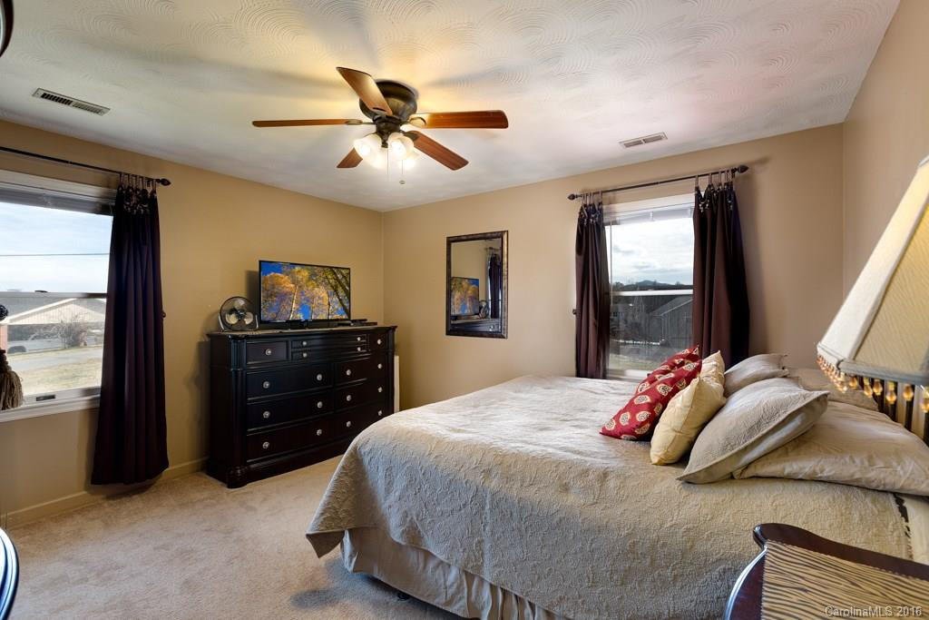1318 Alexander Road - Photo 14