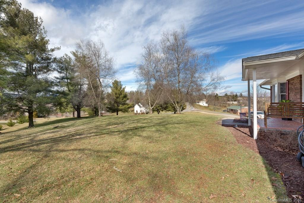 1318 Alexander Road - Photo 4