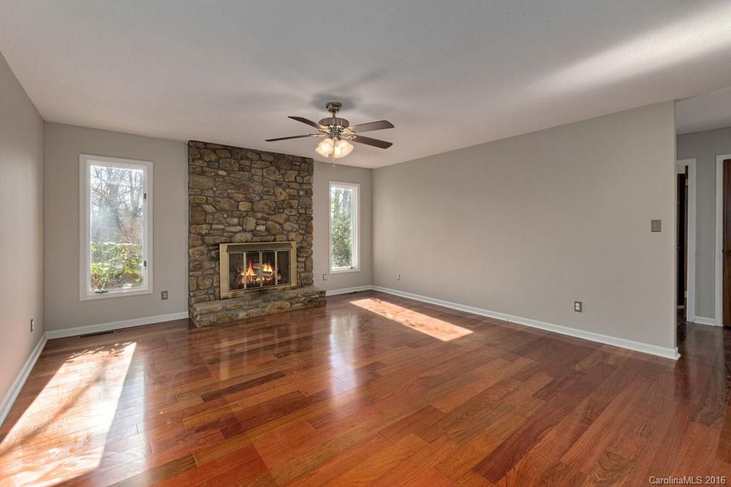 30 Hickory Hills Drive - Photo 2