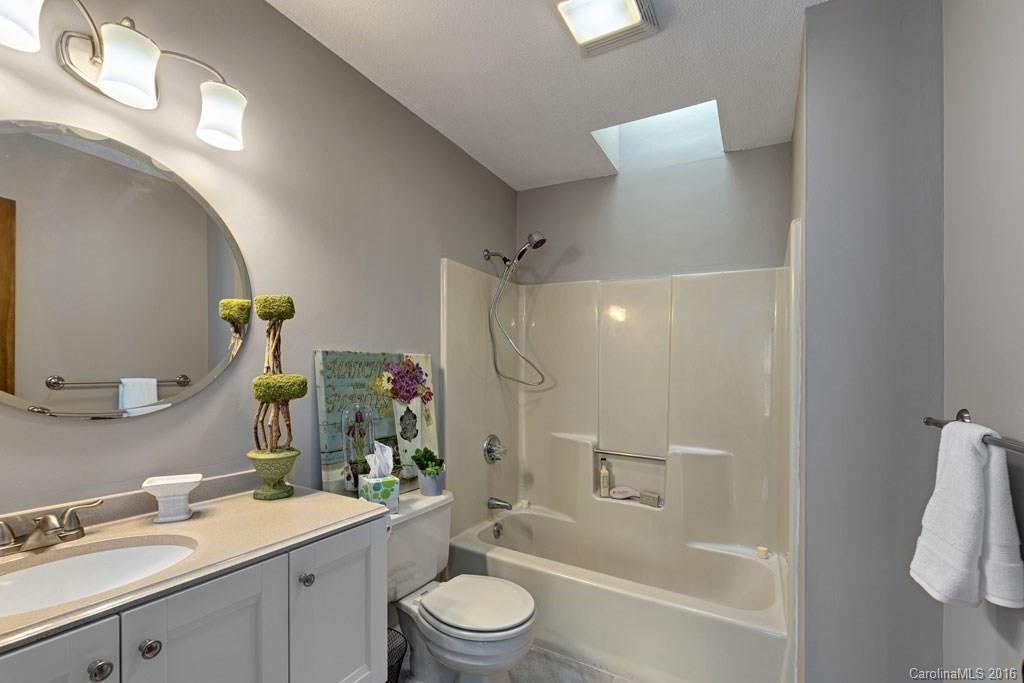 30 Hickory Hills Drive - Photo 11
