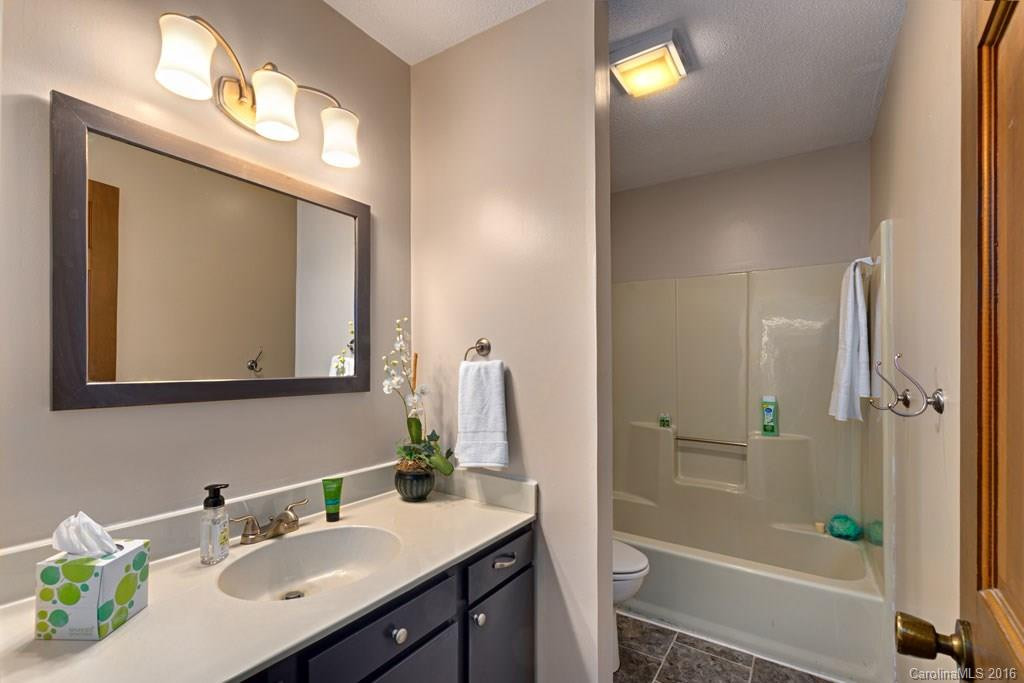 30 Hickory Hills Drive - Photo 15