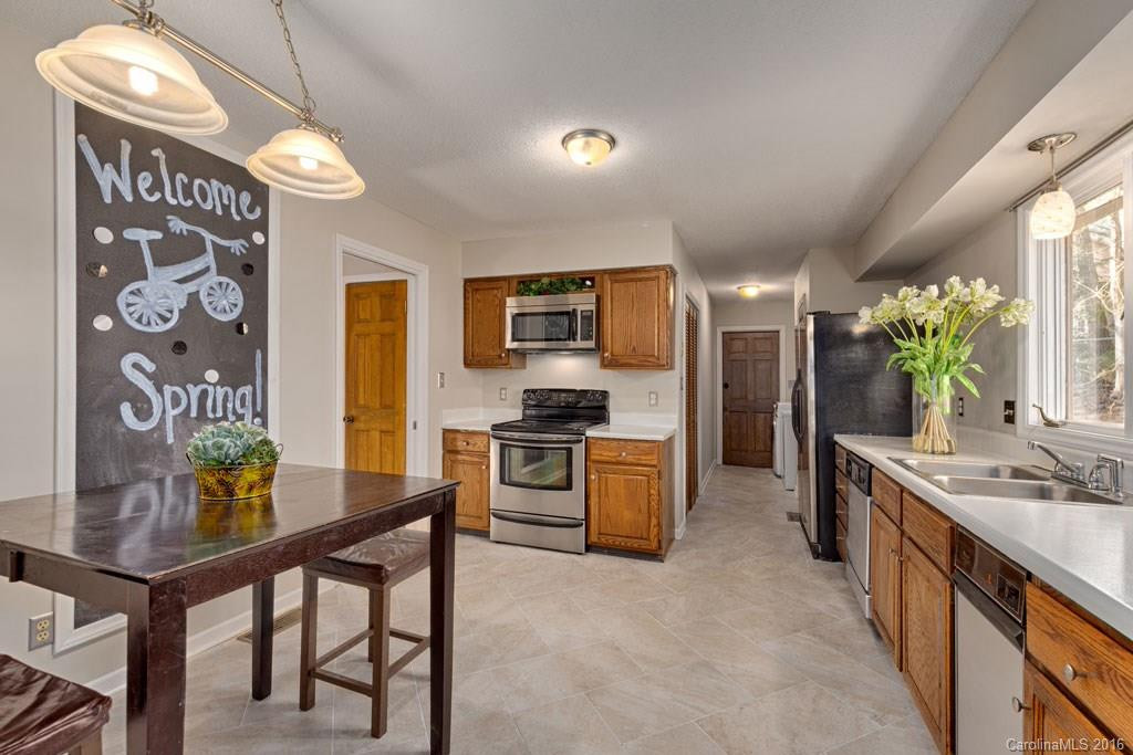 30 Hickory Hills Drive - Photo 5