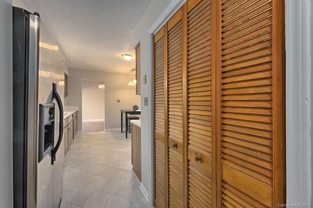 30 Hickory Hills Drive - Photo 8