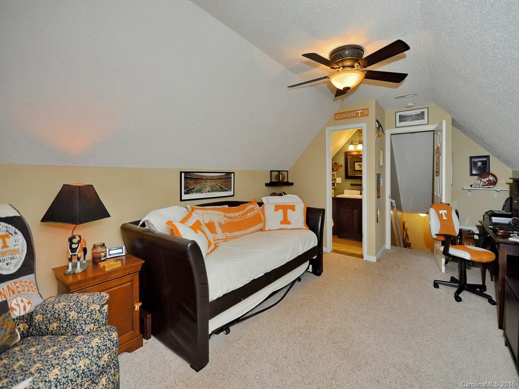 487 English Oak Road - Photo 17
