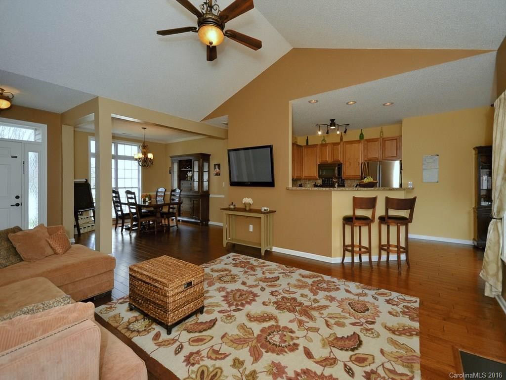 487 English Oak Road - Photo 5