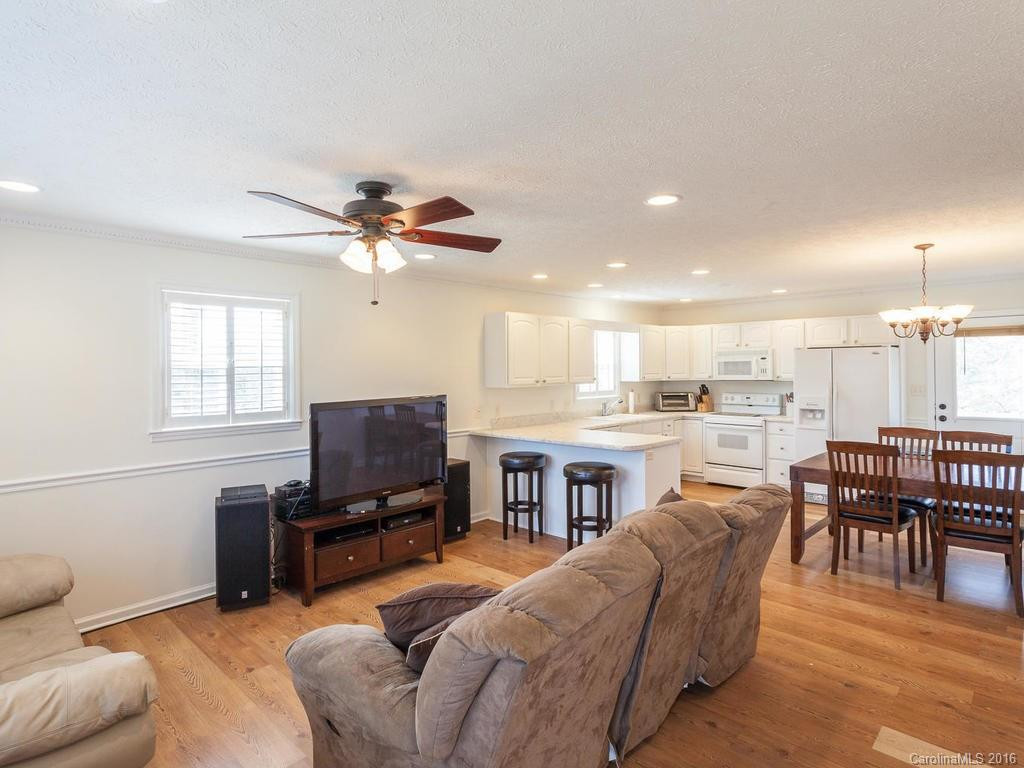 12 Fernwood Avenue - Photo 4