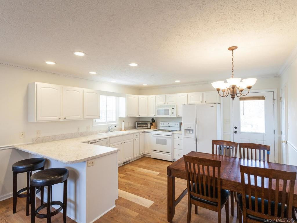 12 Fernwood Avenue - Photo 5