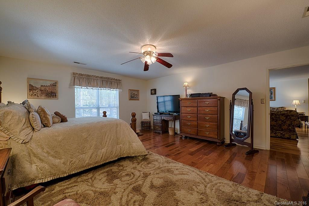 16 Woodland Drive - Photo 14