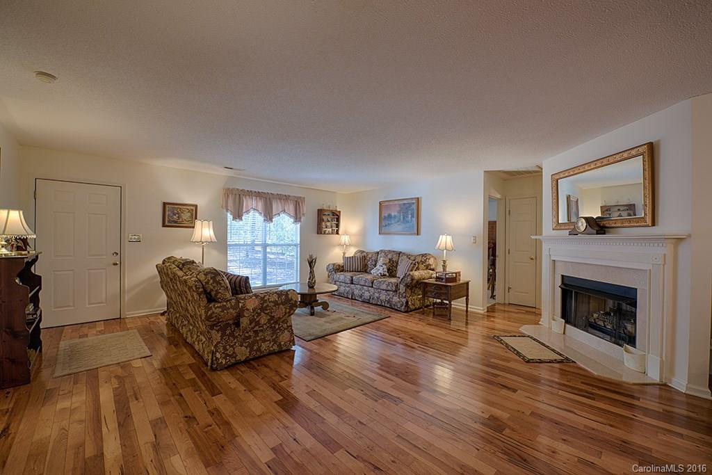 16 Woodland Drive - Photo 5