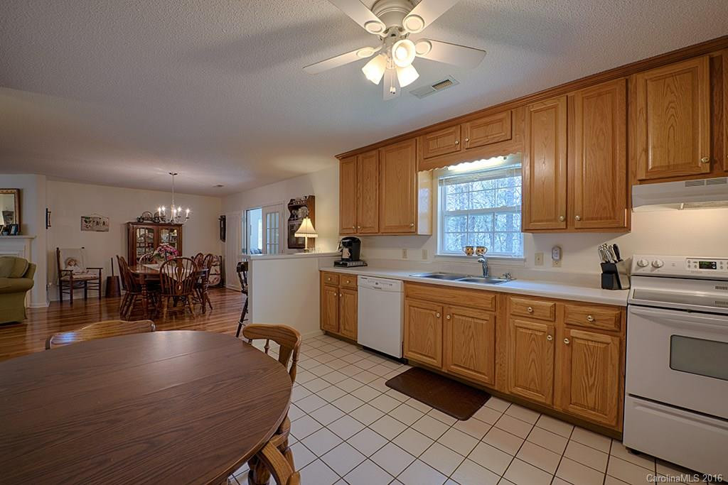 16 Woodland Drive - Photo 10