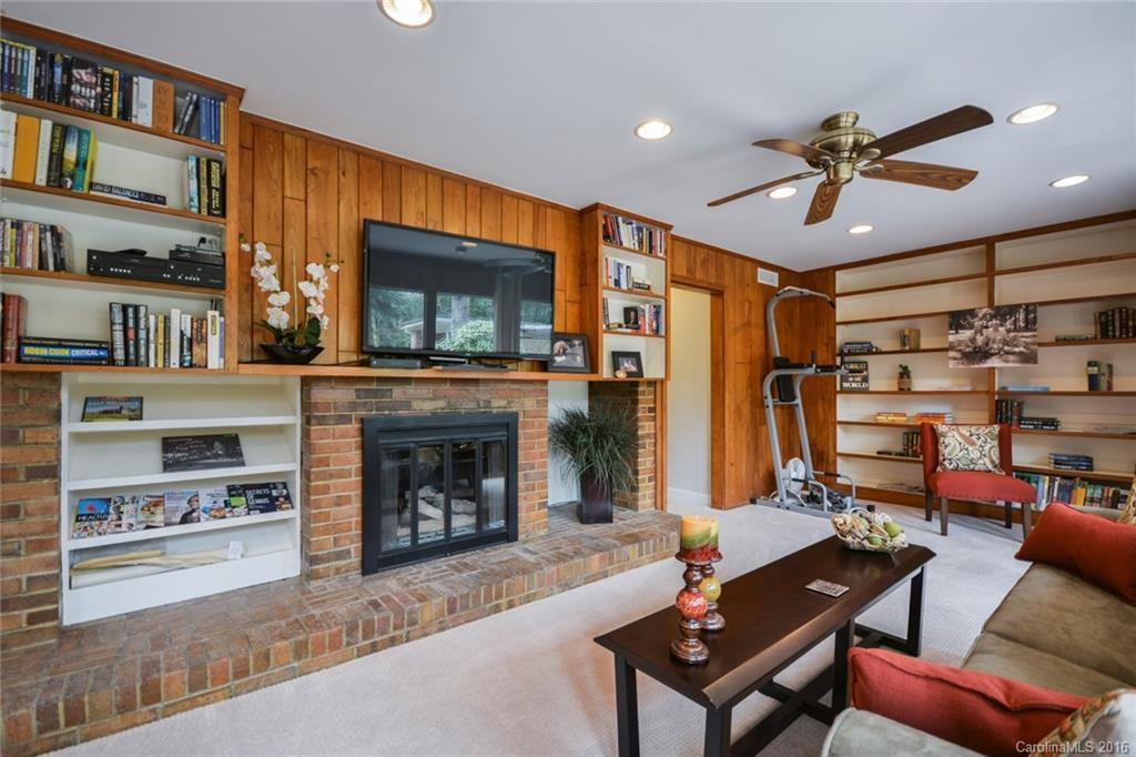 12 Browntown Road - Photo 3