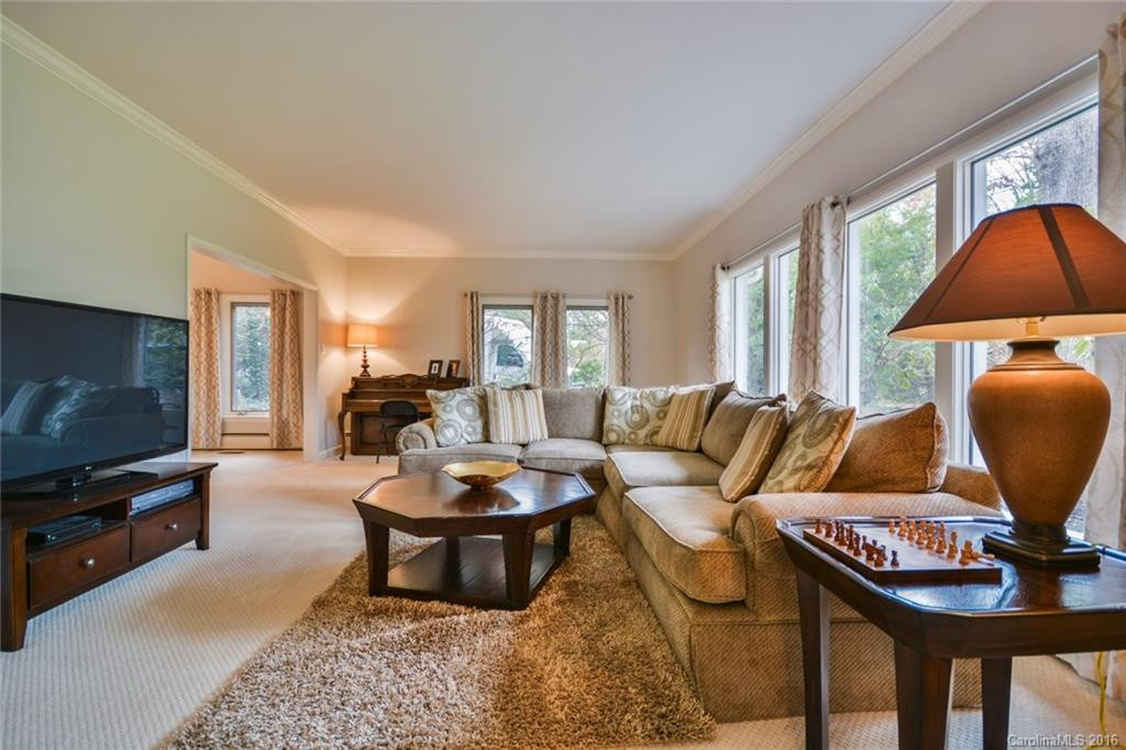 12 Browntown Road - Photo 4