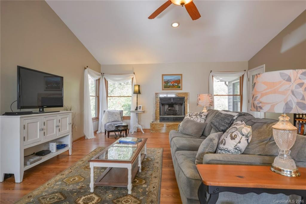 5 Hedge Rose Court #A - Photo 4