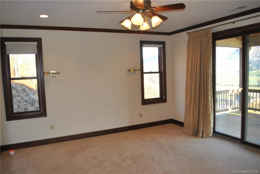 138 Sandy Bottoms Drive - Photo 15