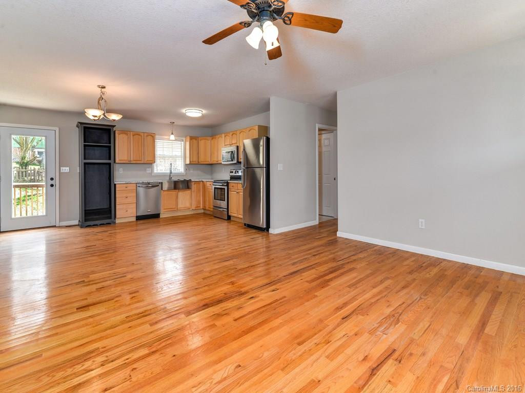 28 Allen Street - Photo 3