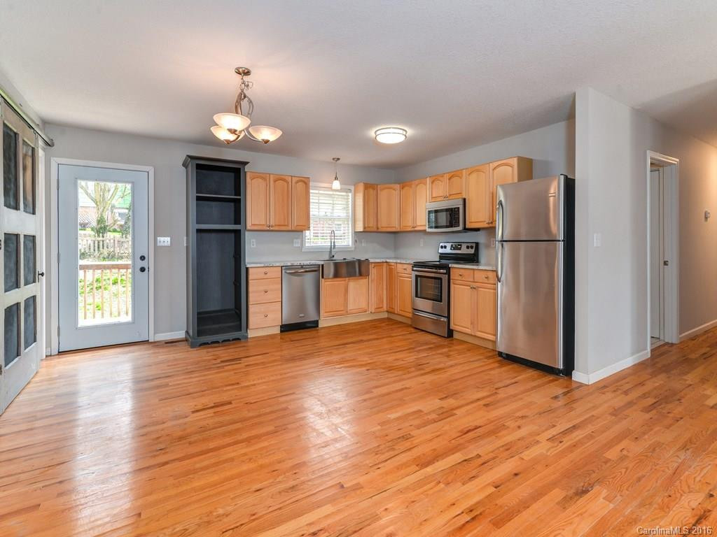 28 Allen Street - Photo 6