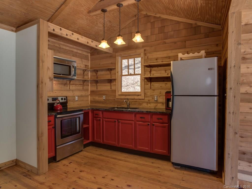 318 Pearson Falls Road - Photo 5
