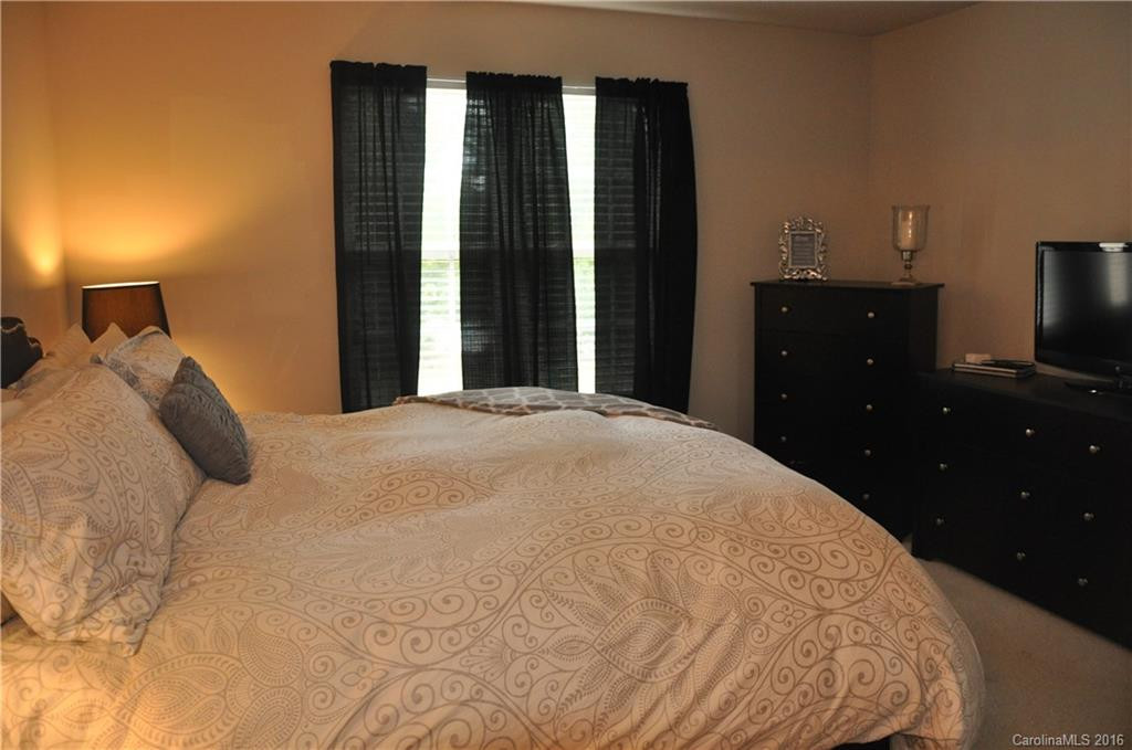 239 Farington Circle #239 - Photo 5