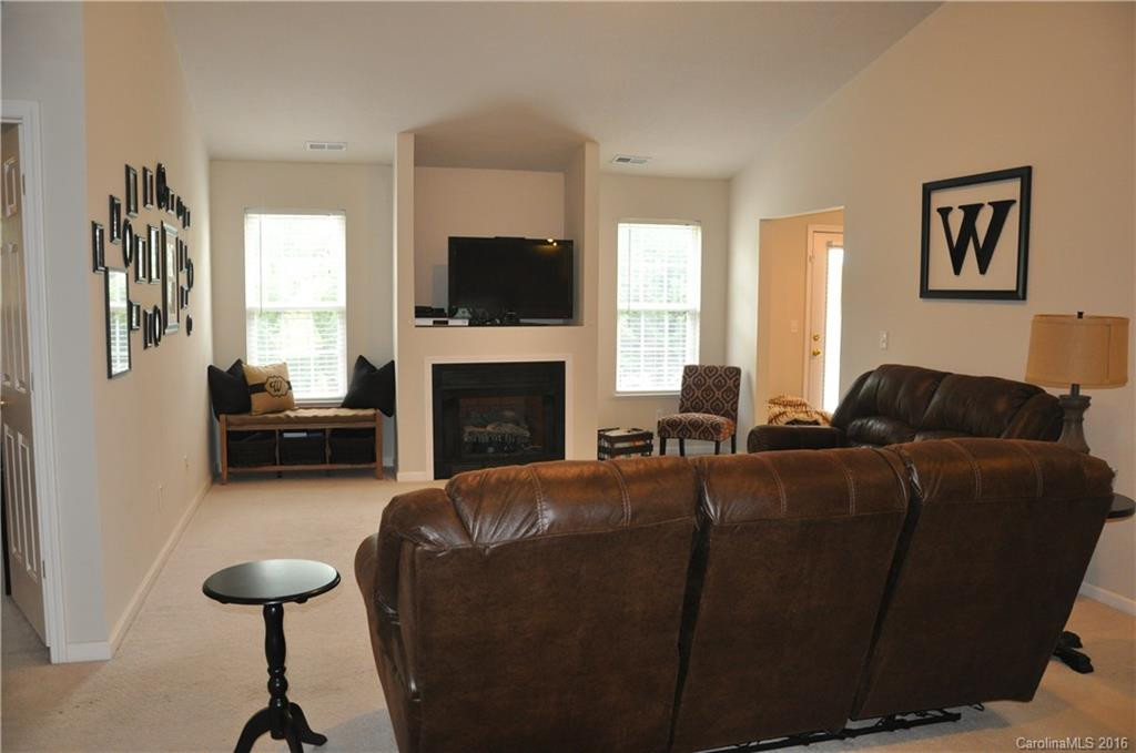 239 Farington Circle #239 - Photo 6