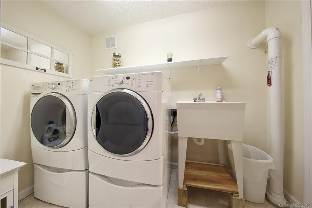 156 Bonnie Brae Court - Photo 17