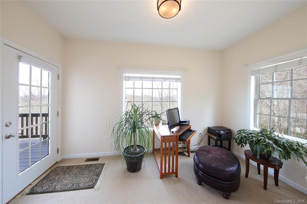 156 Bonnie Brae Court - Photo 9