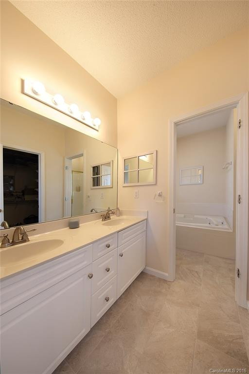 156 Bonnie Brae Court - Photo 10