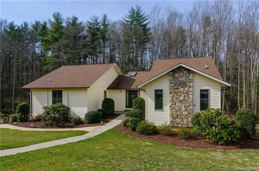 631 Woodland Knoll