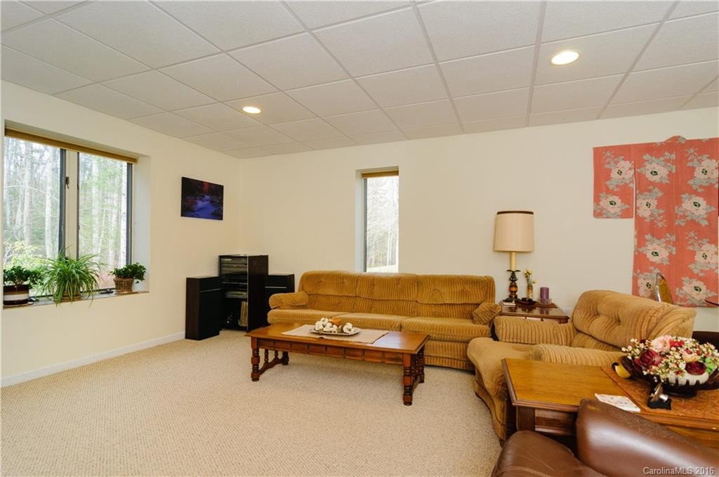631 Woodland Knoll - Photo 15