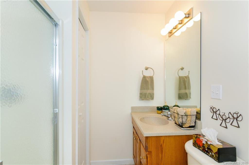631 Woodland Knoll - Photo 17