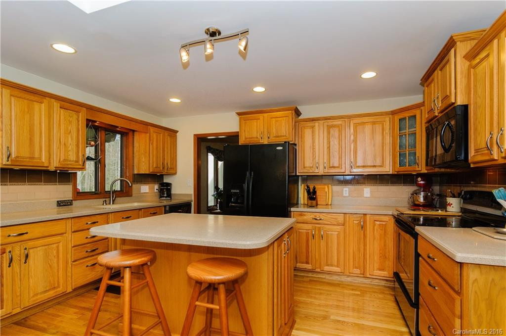 631 Woodland Knoll - Photo 6