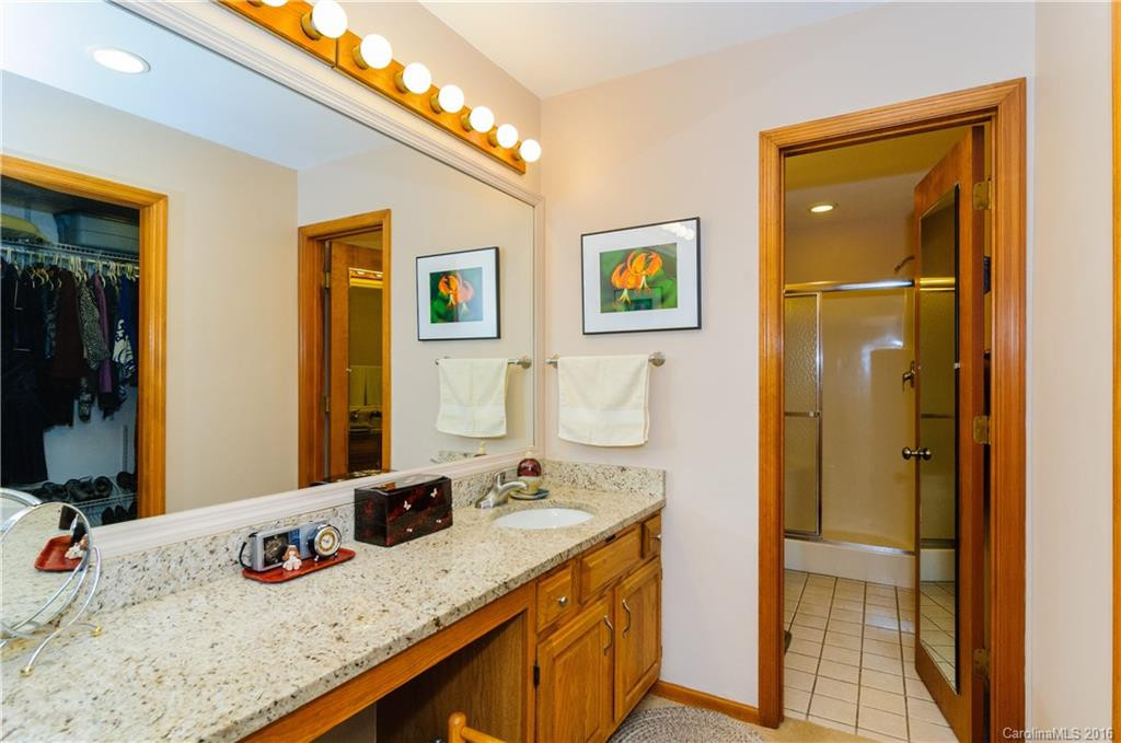 631 Woodland Knoll - Photo 9