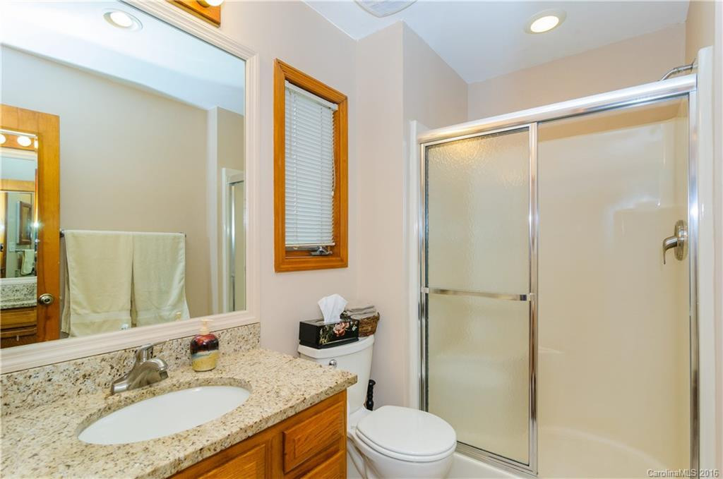 631 Woodland Knoll - Photo 10