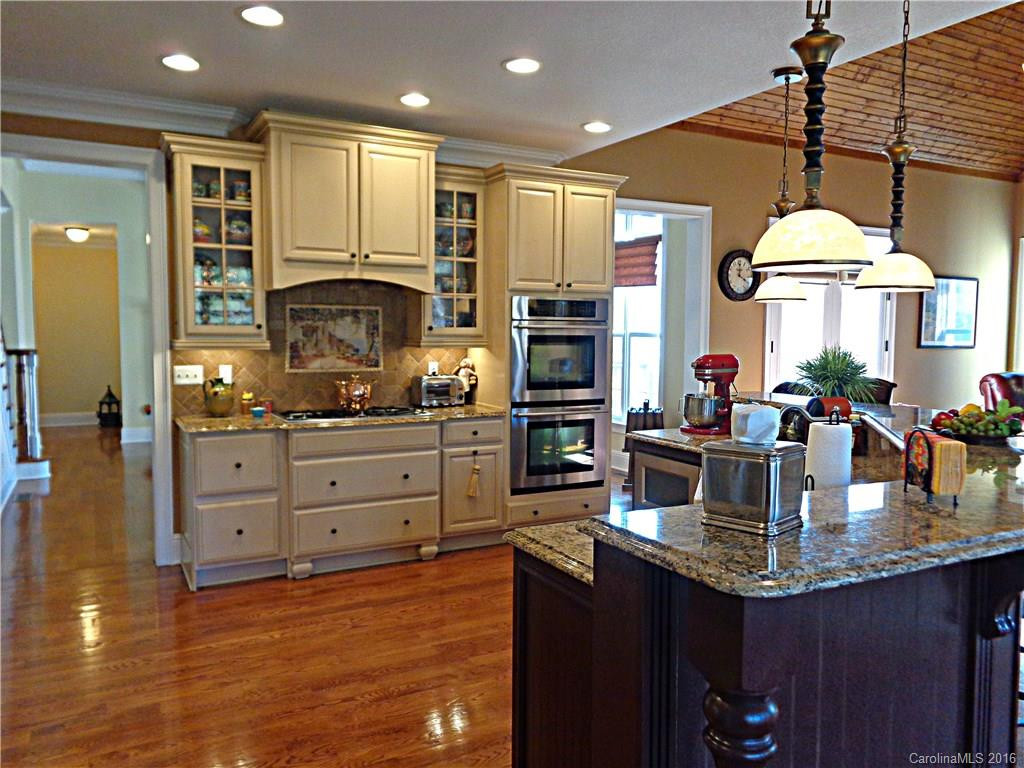 171 Cove Creek Lane - Photo 5