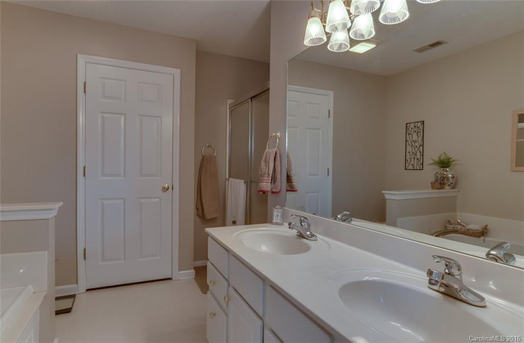 142 Fox Meadow Drive - Photo 12